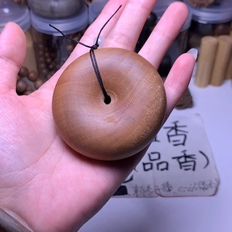 檀香木把件老山檀香大面包圈微瑕
