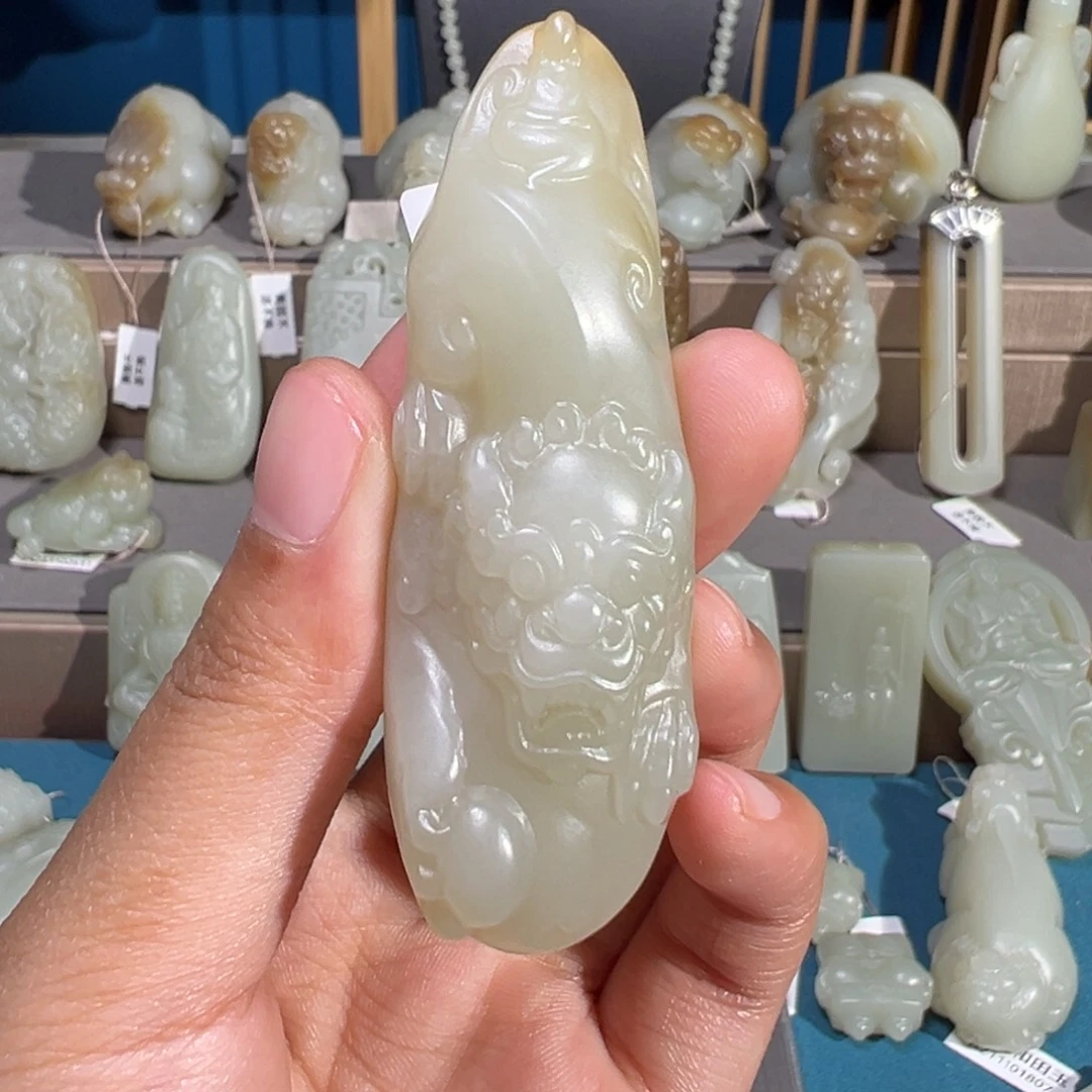 和田玉（糖玉）未镶嵌颈饰