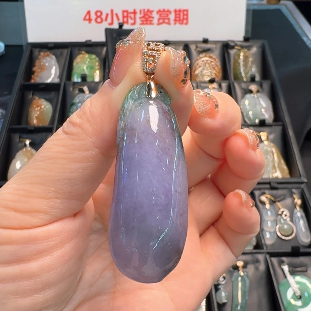 颈饰18K金镶嵌翡翠福瓜