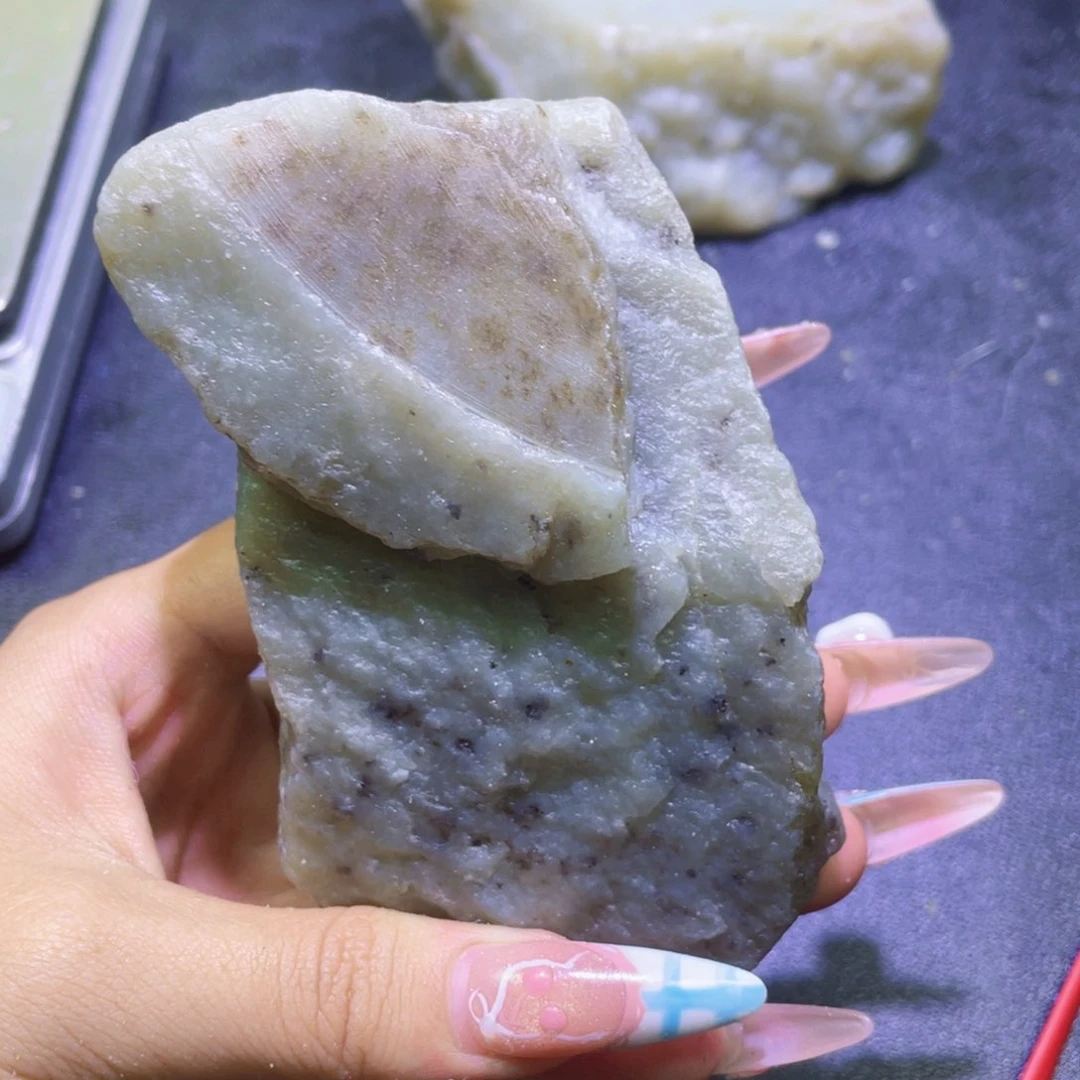 未镶嵌和田玉（糖玉）珠宝半成品