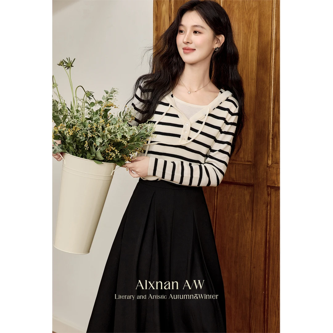 「秋日私语」假两件条纹连帽毛针织衫女上衣L50838