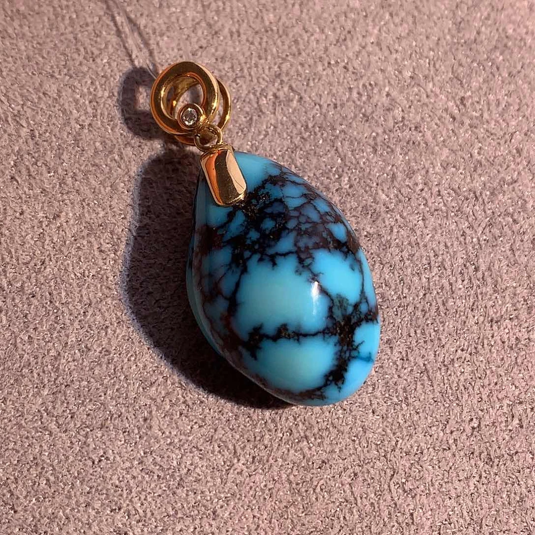 18K金镶嵌绿松石珠宝奇石