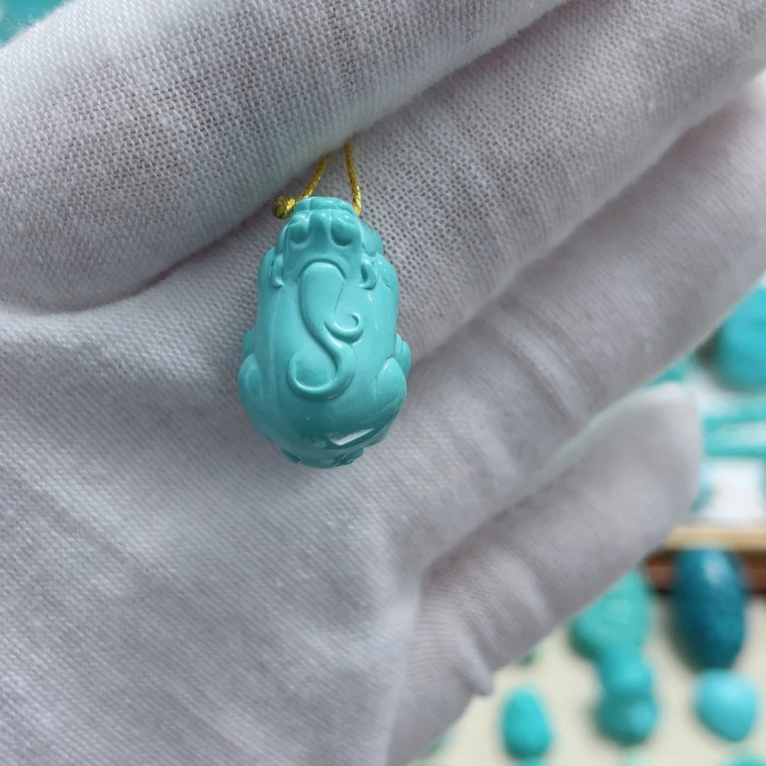 绿松石未镶嵌珠宝奇石