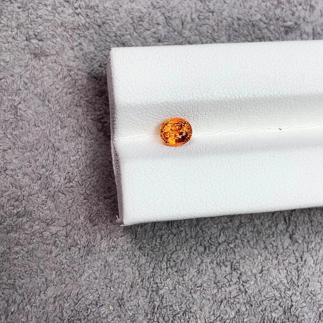 石榴石（芬达石）裸石未镶嵌1.18ct