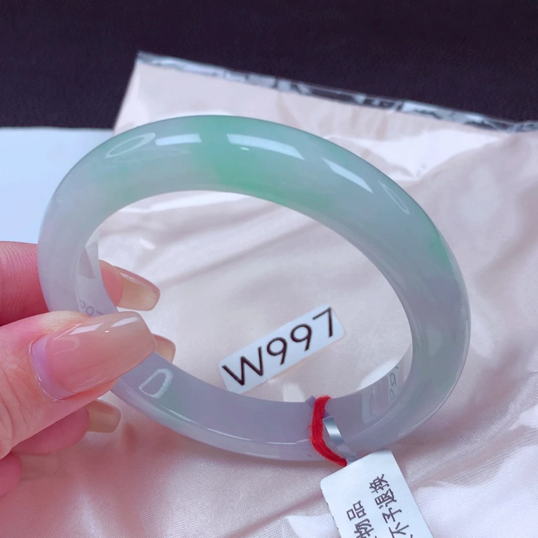 翡翠手镯未镶嵌手镯