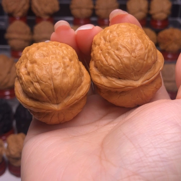 文玩核桃吊坠24瓷娃娃