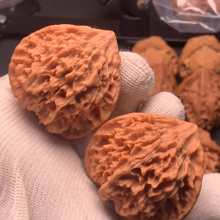 吊坠文玩核桃黄冠43尺