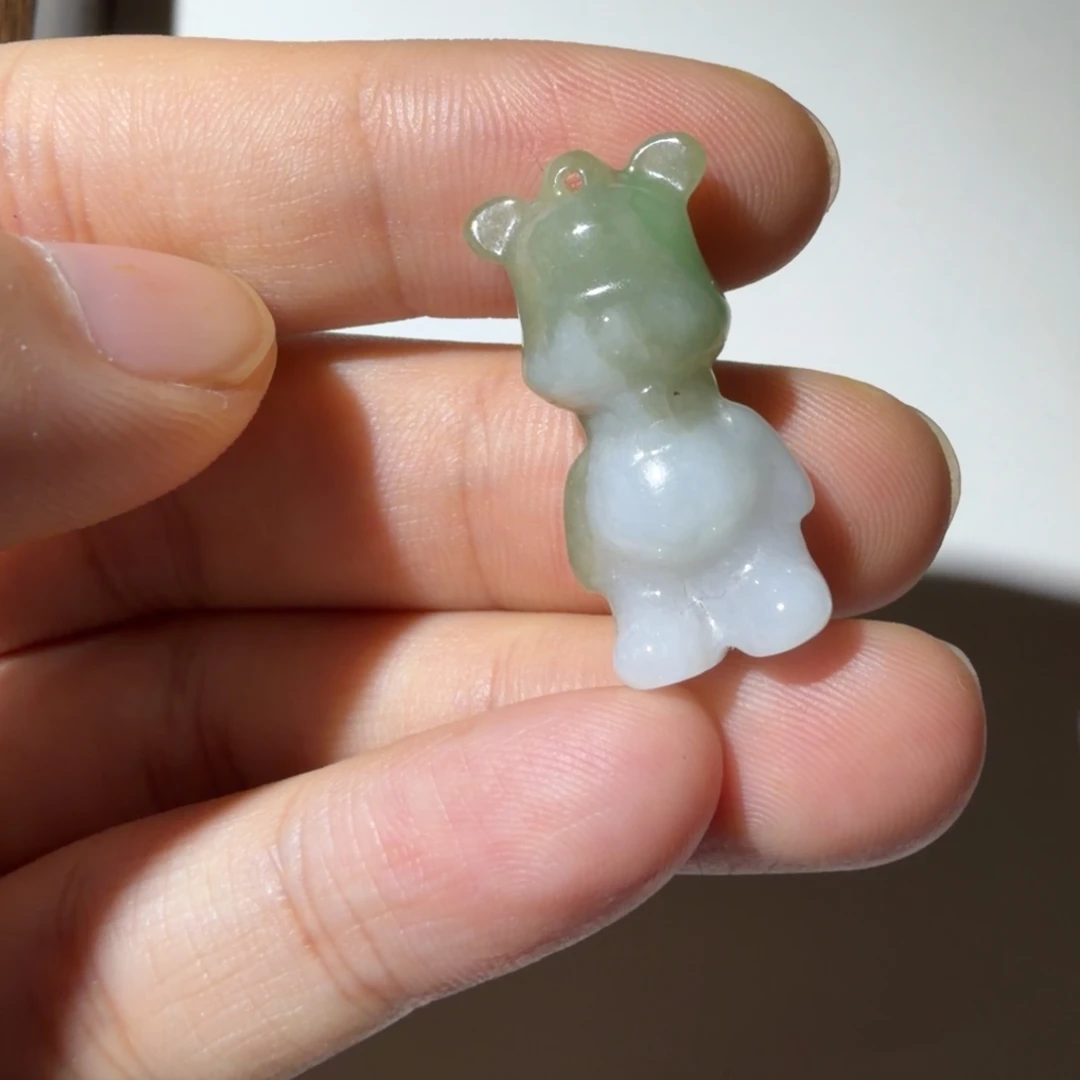 颈饰未镶嵌翡翠好