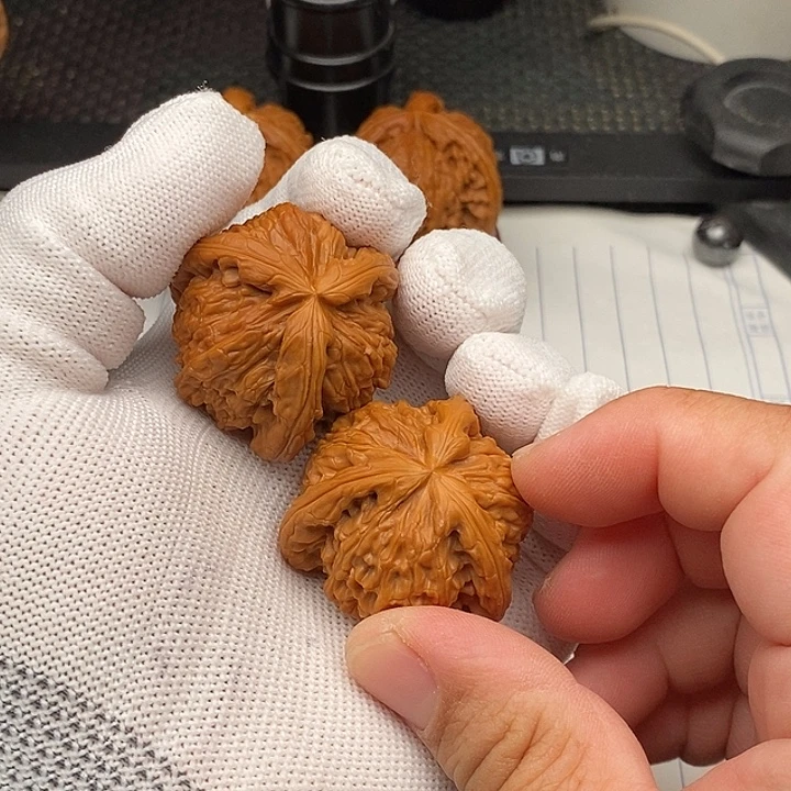 G***0手串/手链核桃拼接白狮1