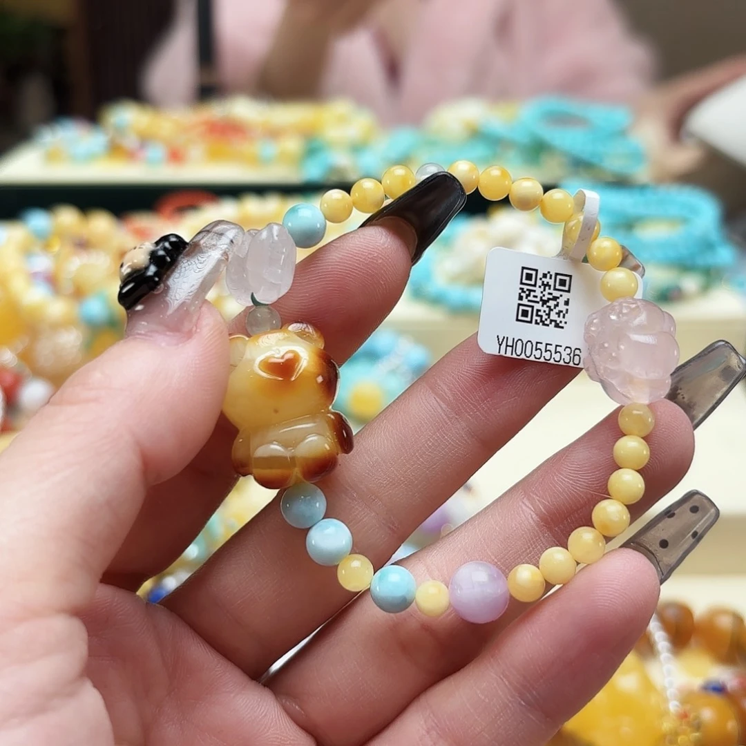 琥珀颈饰未镶嵌琥珀