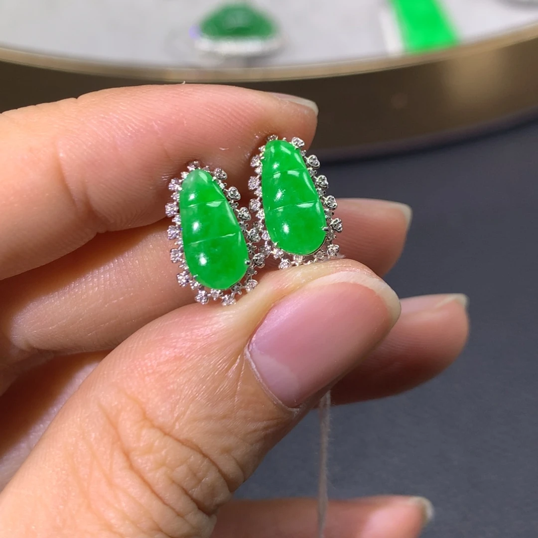 翡翠耳饰18K金镶嵌翡翠