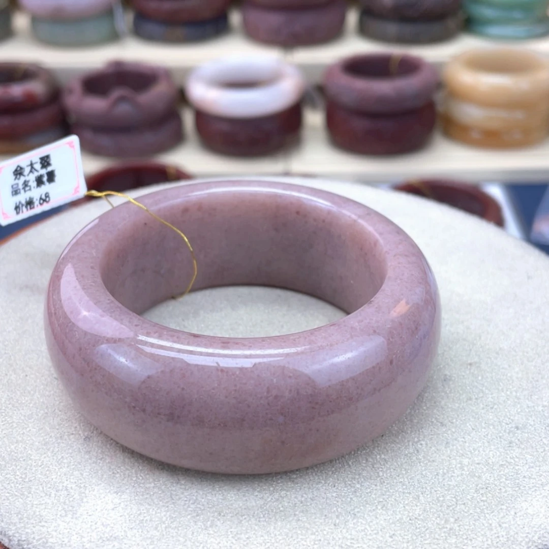 【闪购商品】石英质玉手镯未镶嵌