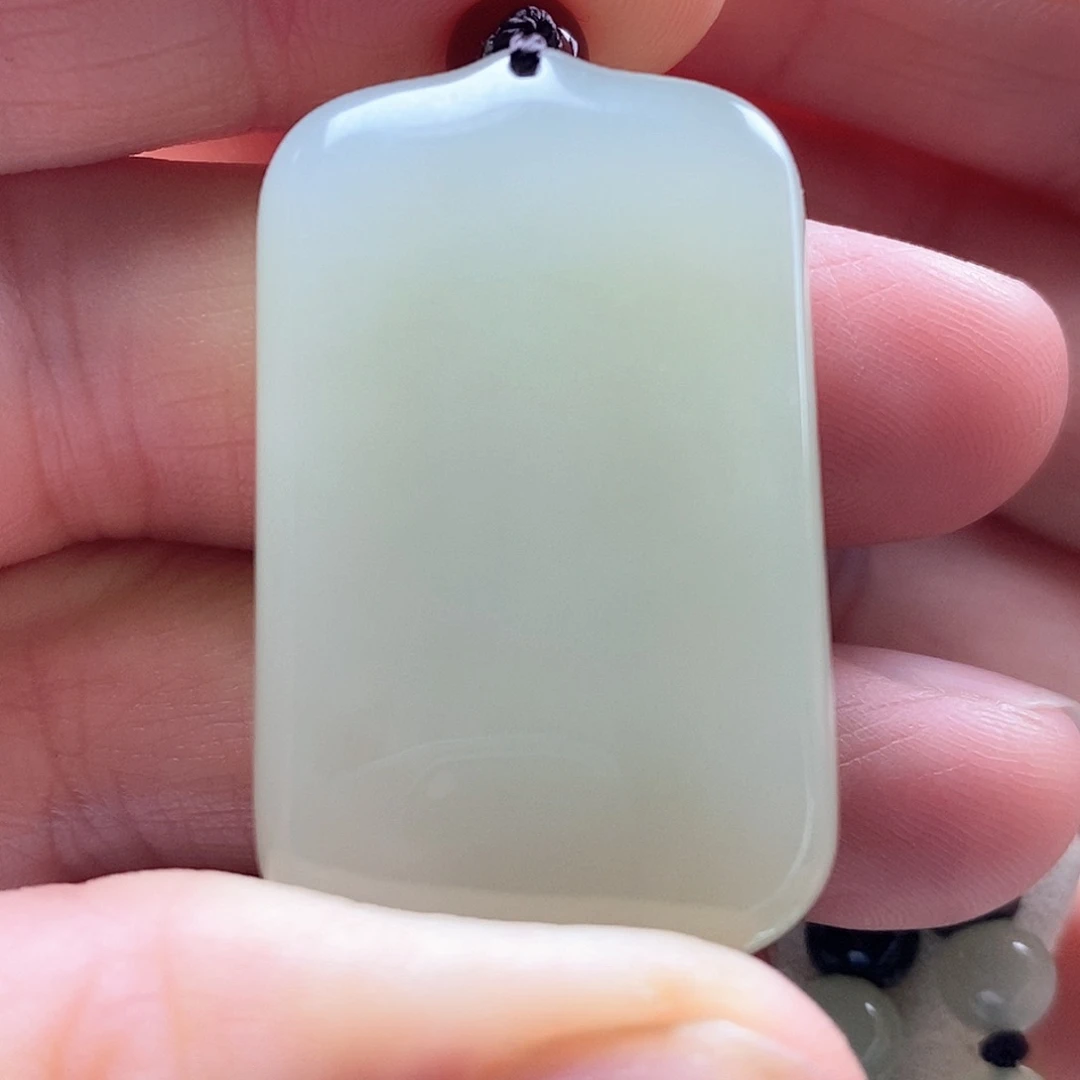 和田玉（糖玉）未镶嵌颈饰