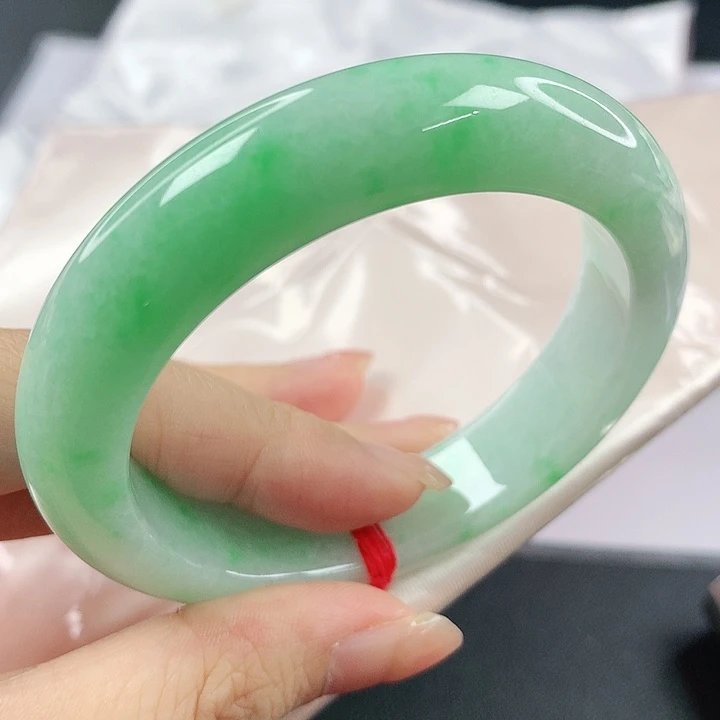 未镶嵌手镯翡翠，736