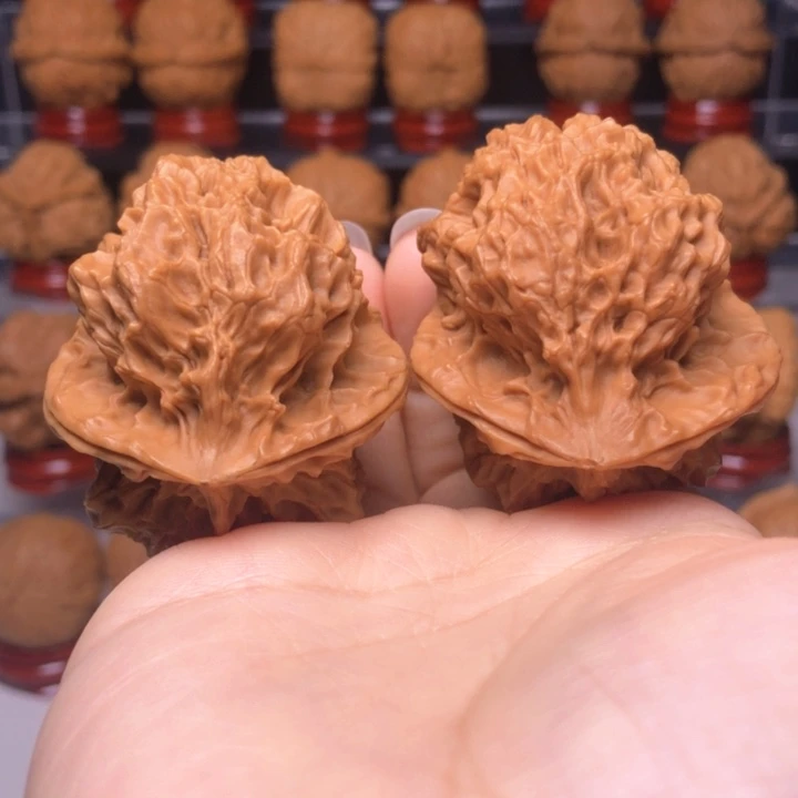 文玩核桃吊坠44傲古沧龙