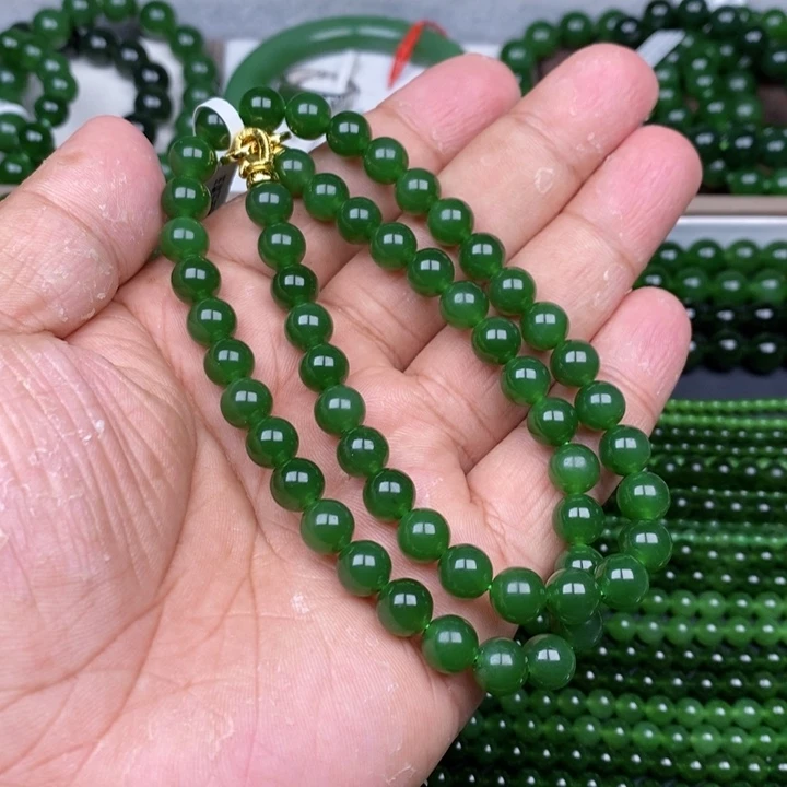 项链未镶嵌和田玉（碧玉）8m m