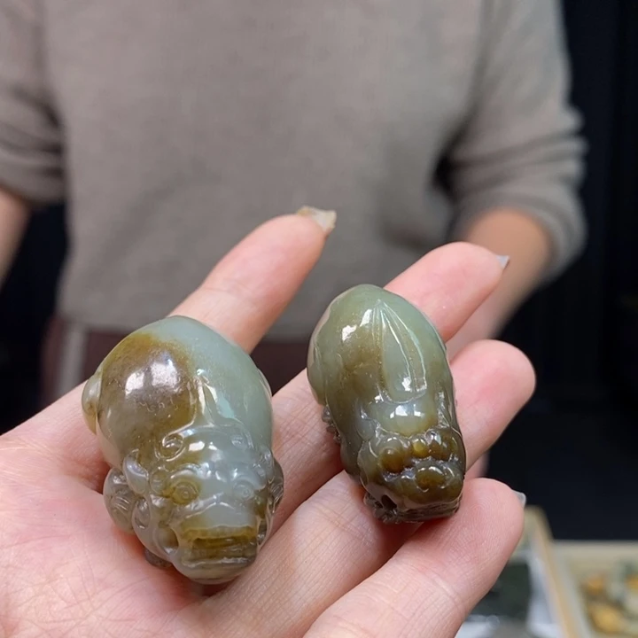 岫岩河磨玉（透闪石质玉）颈饰未镶嵌