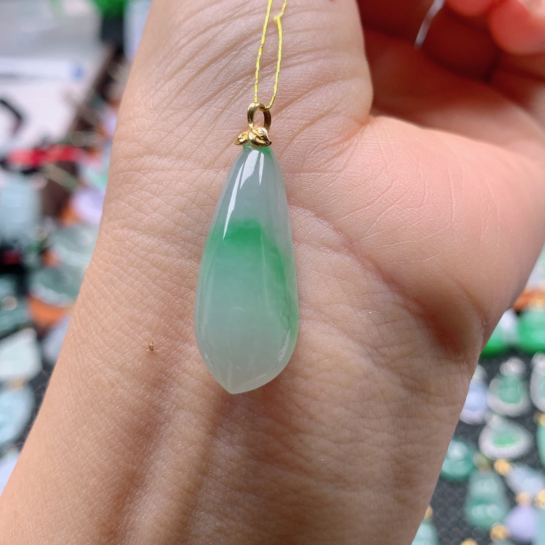 缅甸天然A货翡翠，冰飘花福瓜，编号457/1002.尺寸38-11.8-6.5