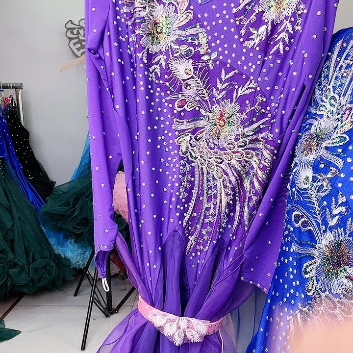 交谊舞的舞蹈动作和