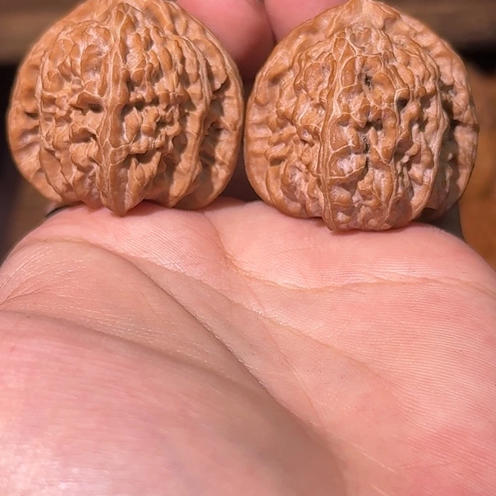 文玩核桃吊坠全品39三角白