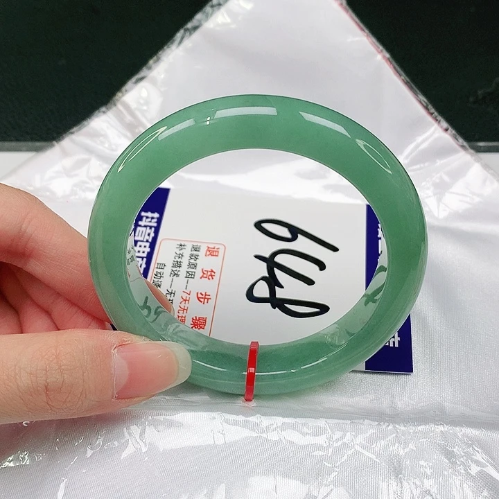 未镶嵌手镯翡翠翡翠手镯