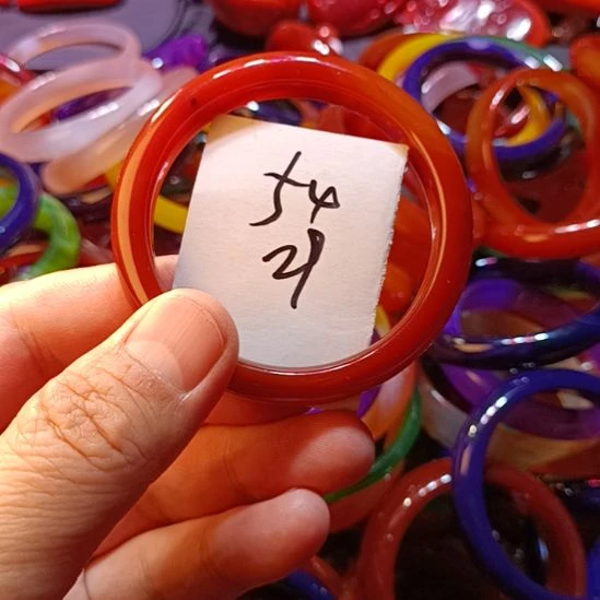 玛瑙/玉髓手镯未镶嵌