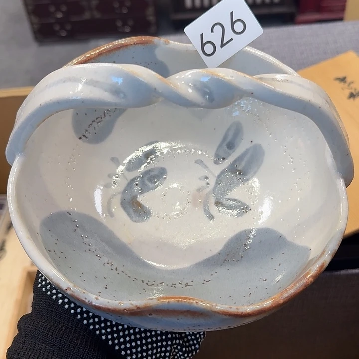 瓷片很好看的小钵子