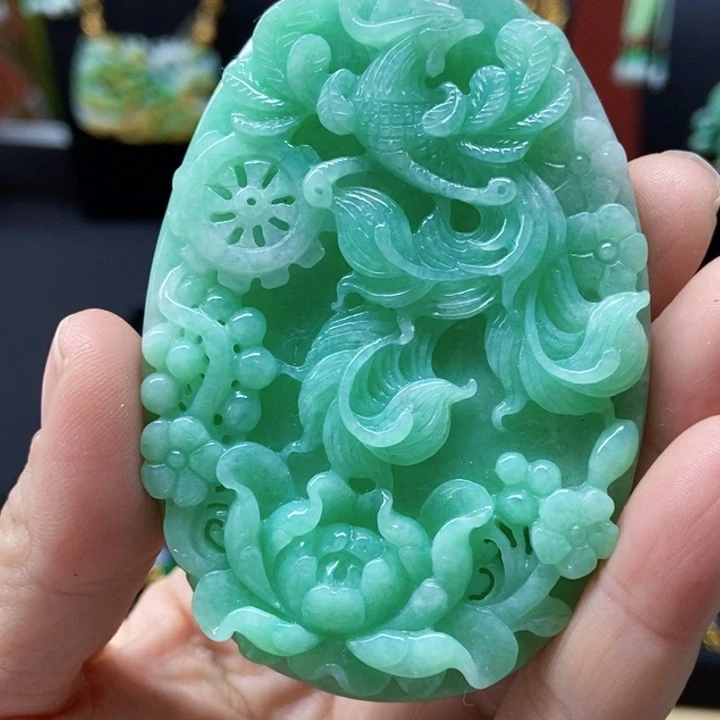 翡翠未镶嵌颈饰吊坠
