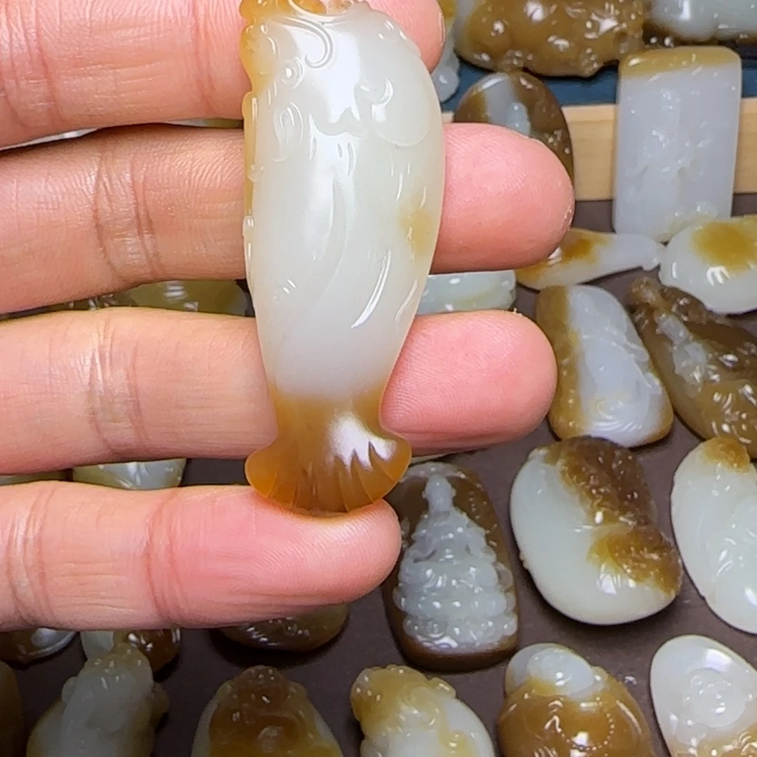 和田玉（糖玉）未镶嵌颈饰