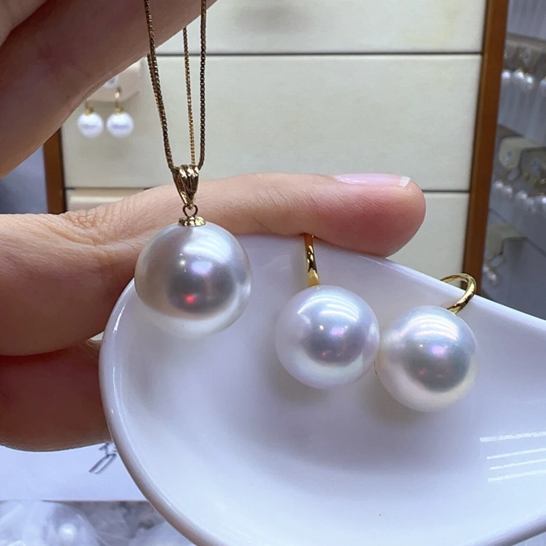 淡水珍珠18K金镶嵌吊坠(赠链)