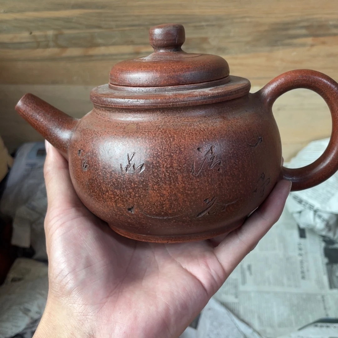 茶壶紫砂老厂紫砂壶一件。