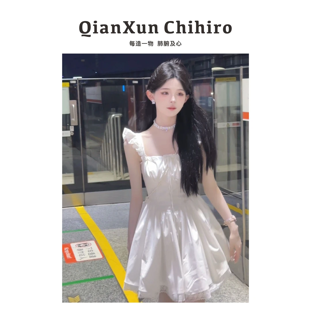 洋洋●「软软芭蕾」白色简约优雅褶皱连衣裙方领短袖X4LYQ0709A