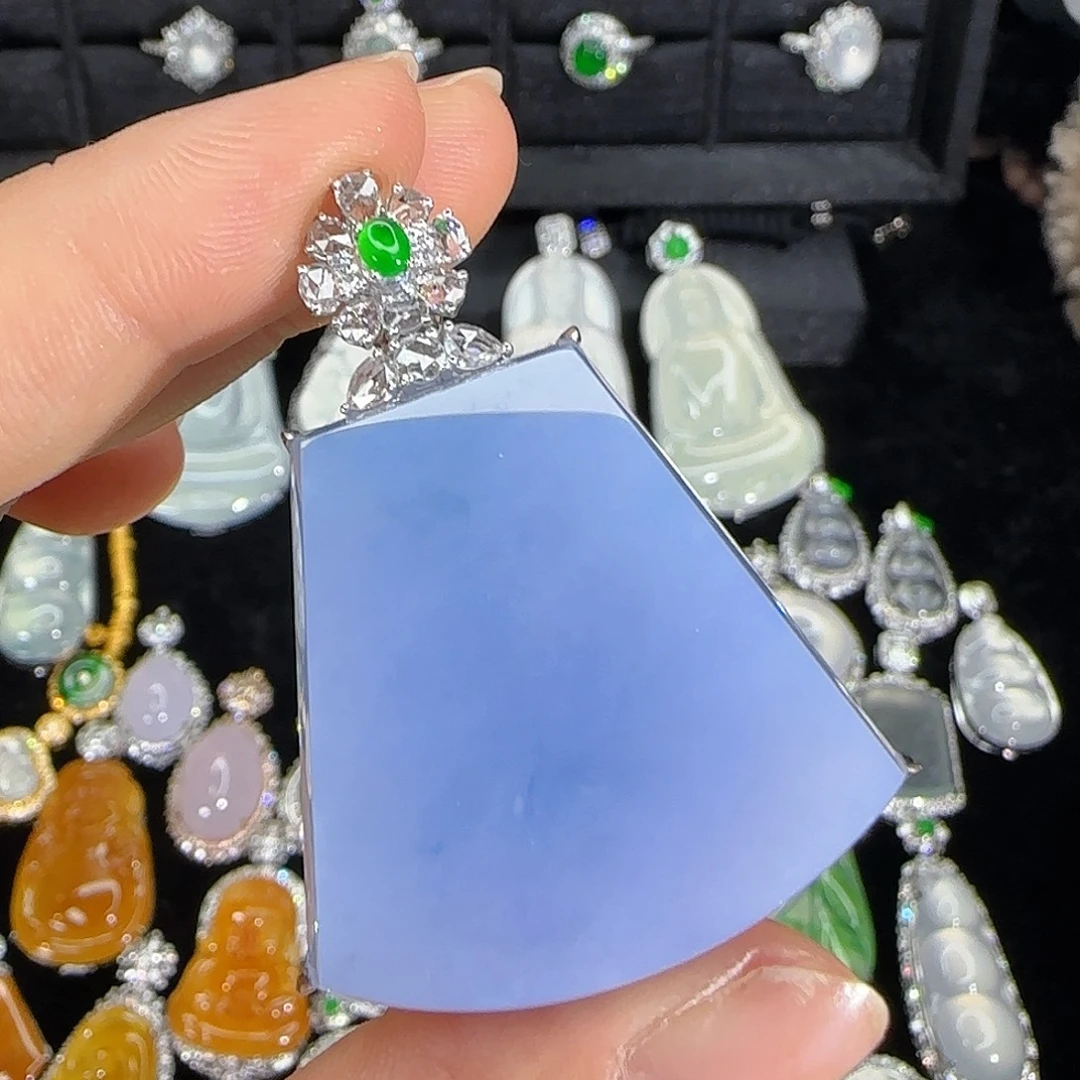 翡翠18K金镶嵌颈饰天然翡翠