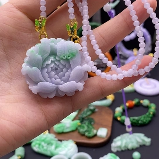 翡翠未镶嵌颈饰翡翠吊坠