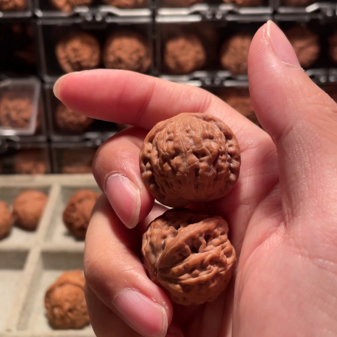 E***e吊坠文玩核桃野生小莲花