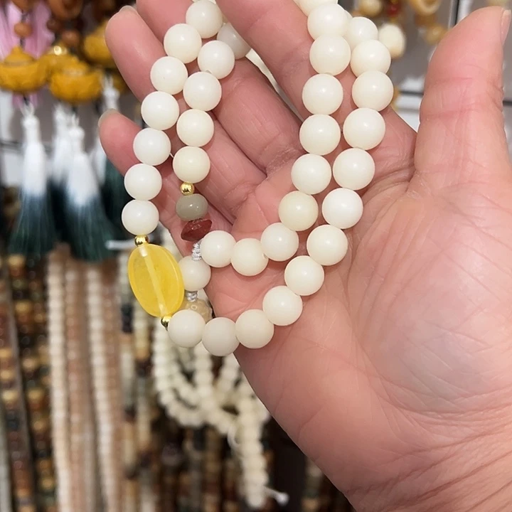 吊坠白玉菩提10卡