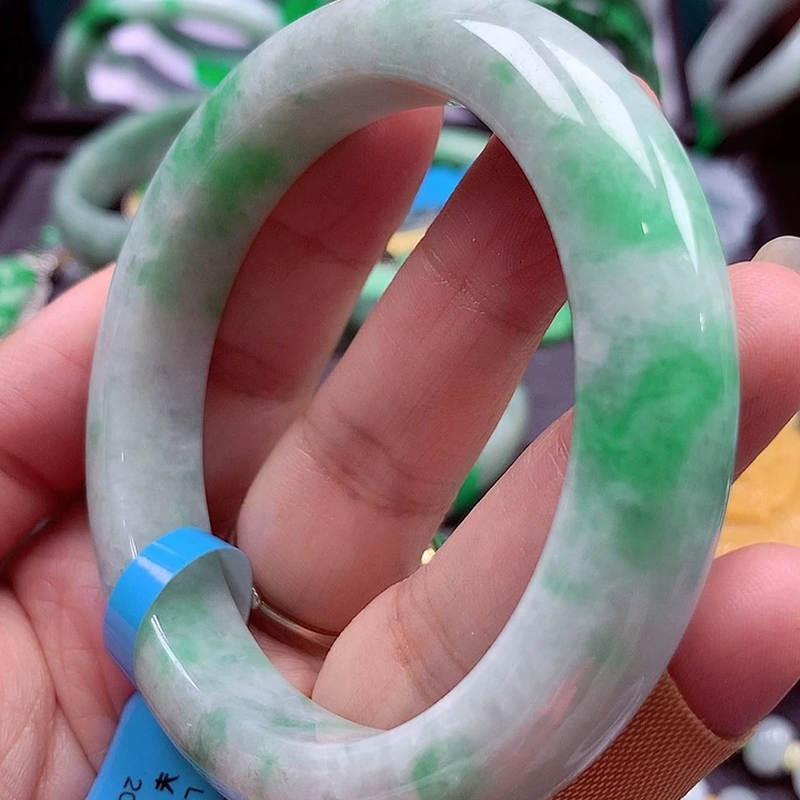 未镶嵌手镯翡翠翡翠手镯