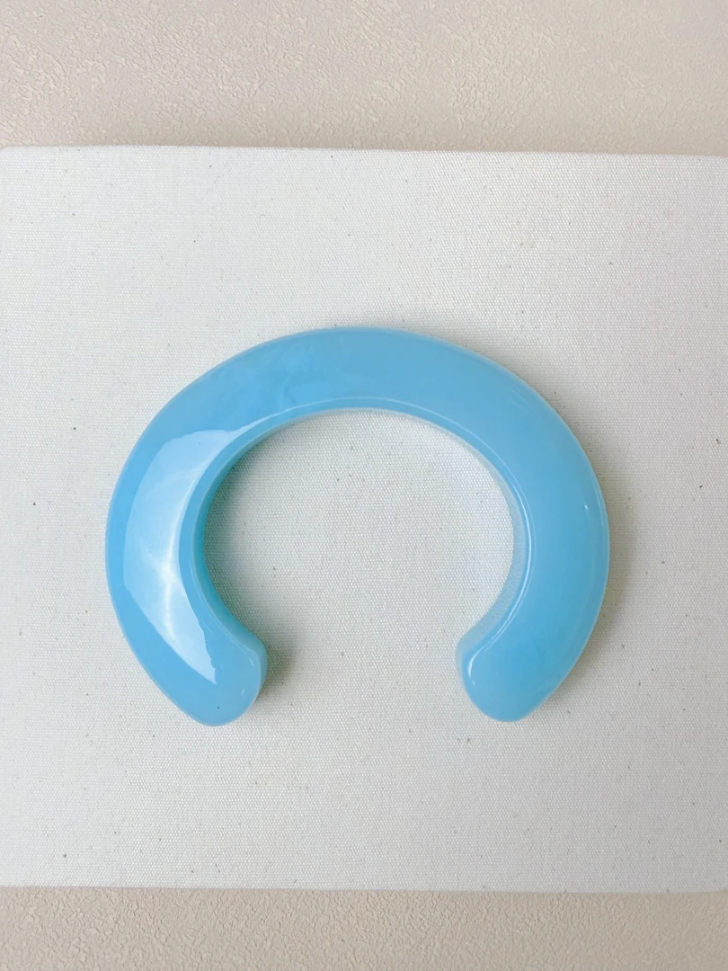 非金属亚克力手镯 夏日感多巴胺蓝色时尚时尚C形宽边手镯