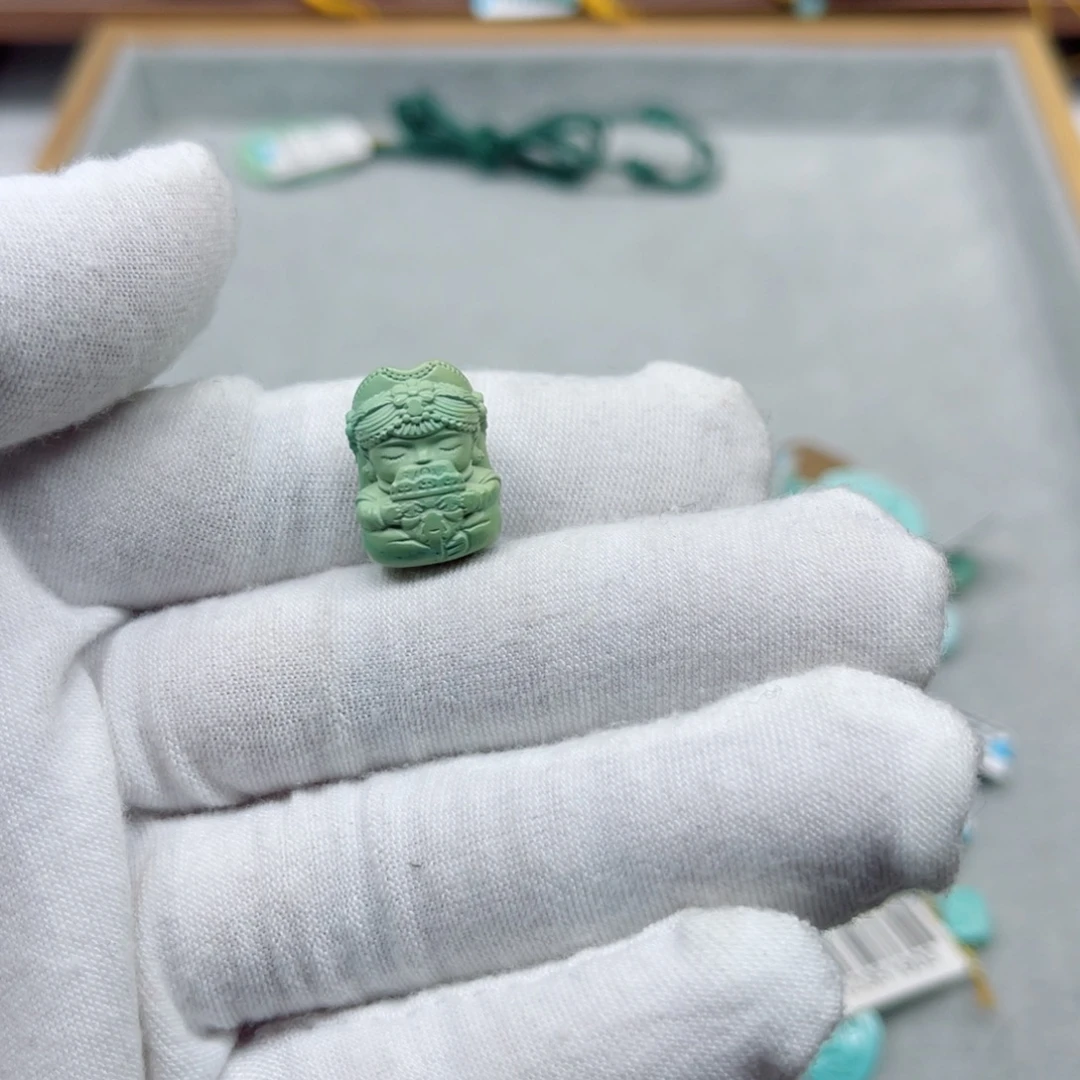 绿松石未镶嵌挂件