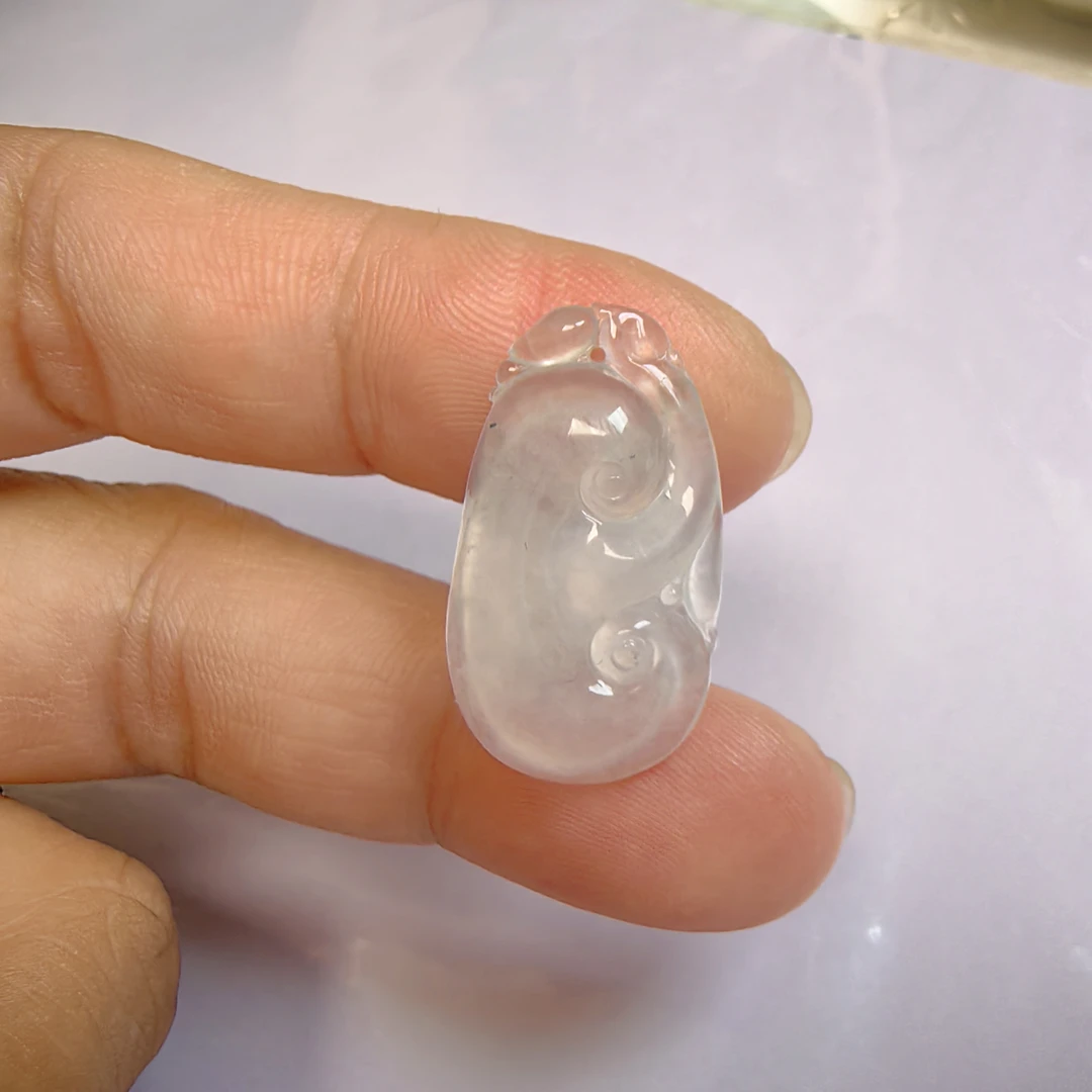 天然翡翠冰透白冰如意挂件