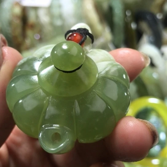 岫玉未镶嵌手把手把壶