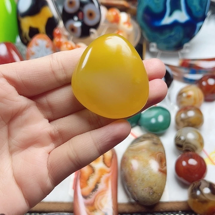 玛瑙/玉髓未镶嵌珠宝奇石