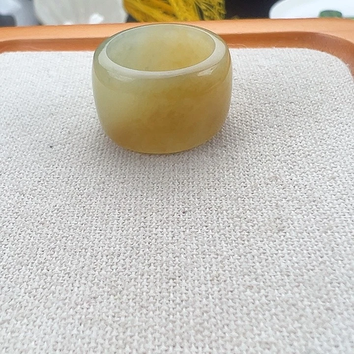 和田玉（糖玉）戒指未镶嵌17.6俄翠