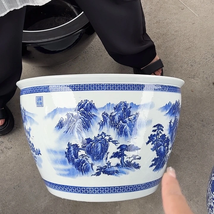 瓷片直径52厘米高32……