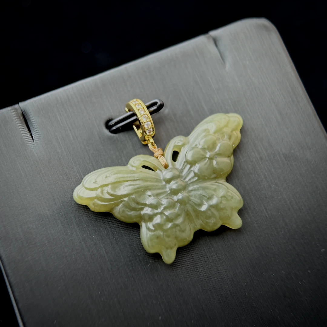 2731 和田玉/蝴蝶吊坠（不含链）