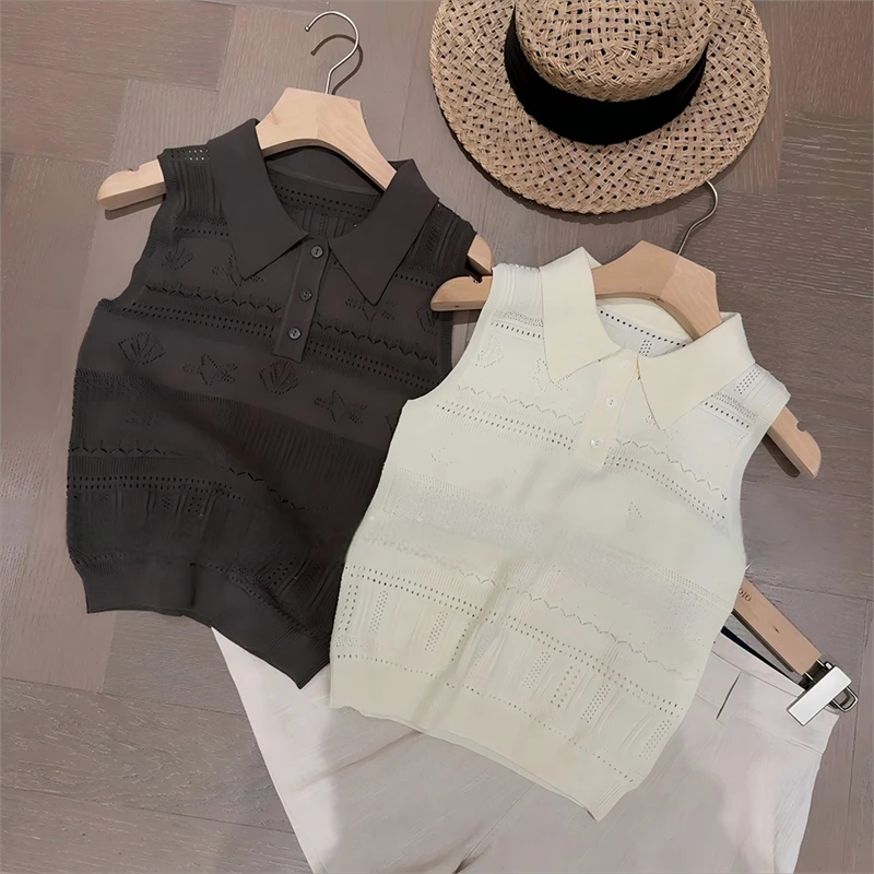 2025年夏季新款翻领纽扣设计感纯色无袖背心女生时尚减龄百搭上衣