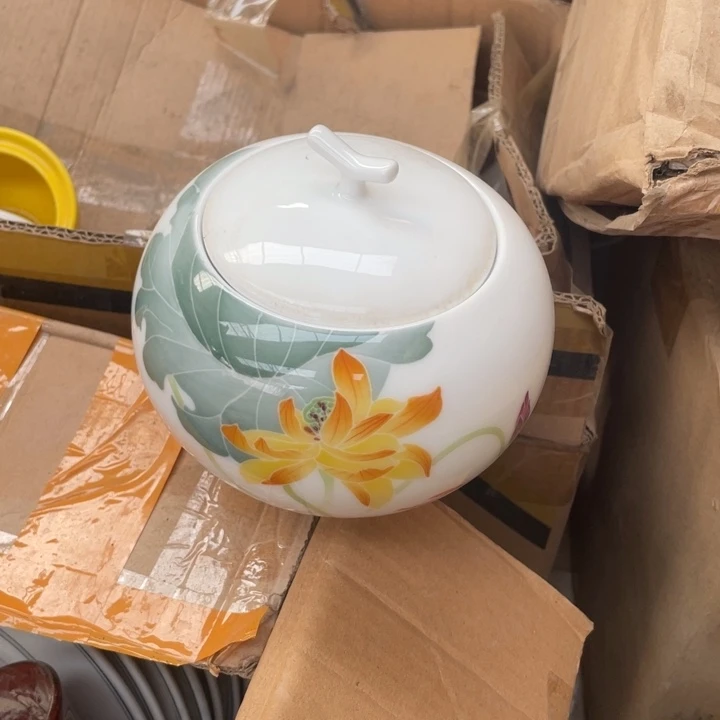 其他盘子碗砂锅都有