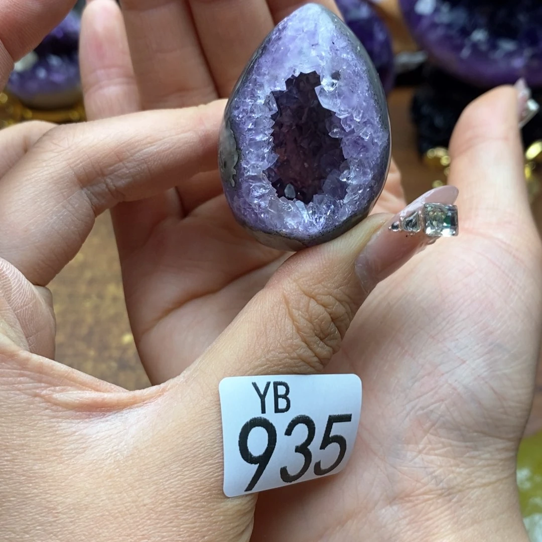 未镶嵌水晶大型摆件（非配饰）