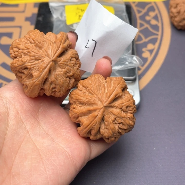 文玩核桃把件47大粗筋 27号