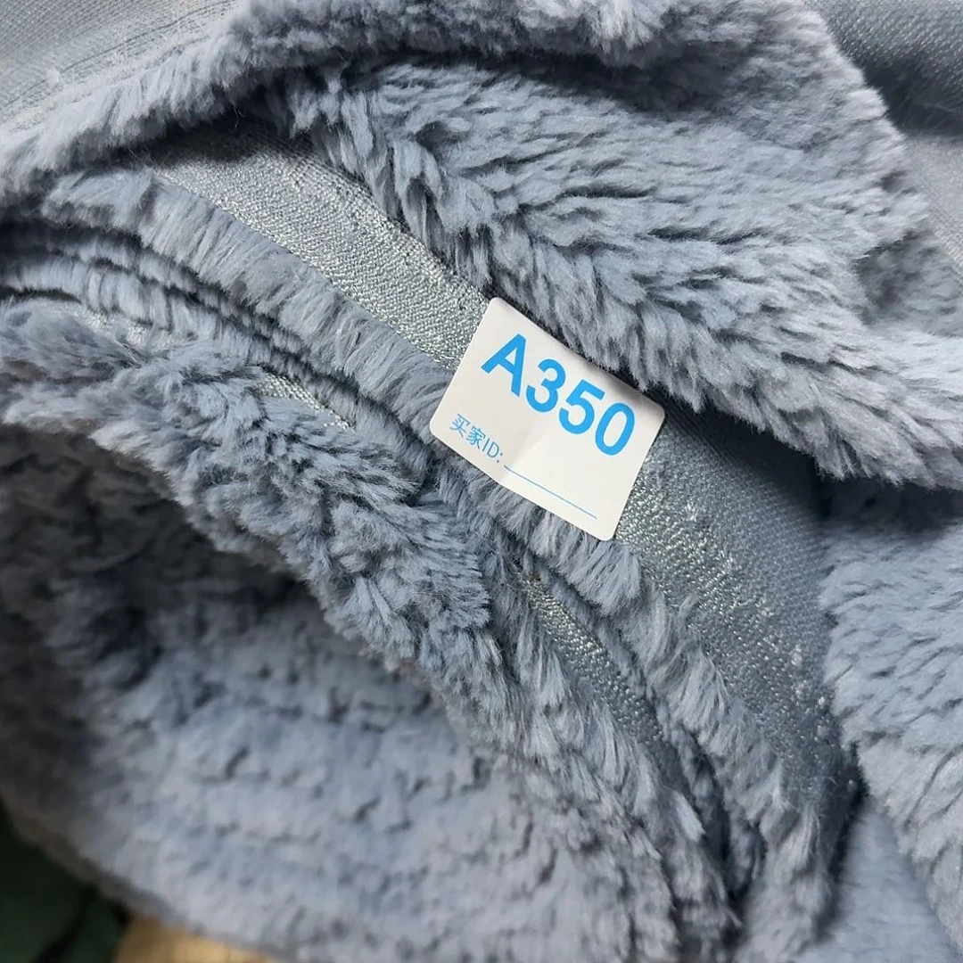 蓝色高密羊羔毛15元3米350